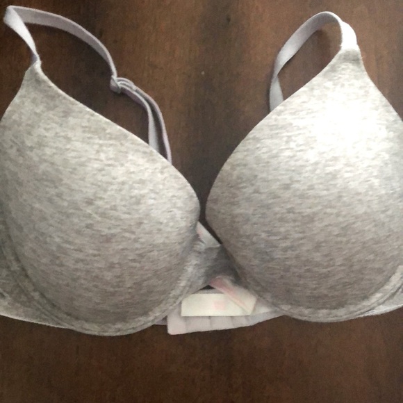 VS PINK Wear Everywhere Push-up - Picture 1 of 9